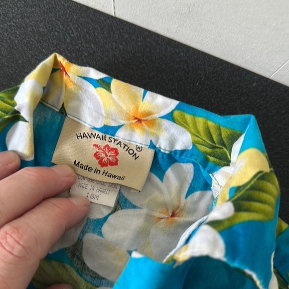 Blue and Green Button Down Shirt with Tropical Floral Design - Picture 2 of 2